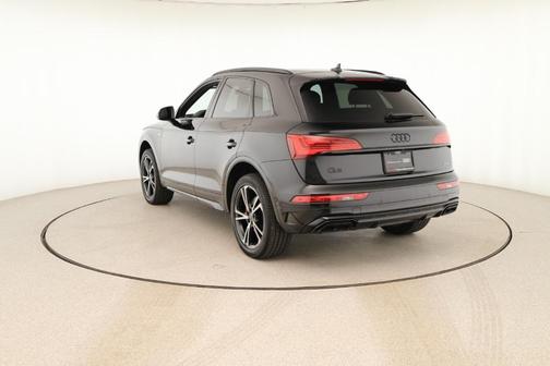 2025 Audi Q5 45 S line quattro Premium