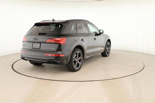 2025 Audi Q5 45 S line quattro Premium