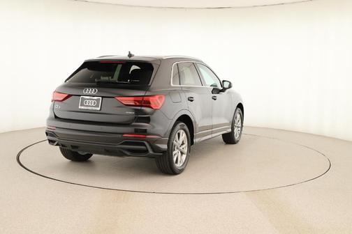 2025 Audi Q3 45 S line Premium