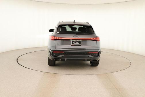 Daytona Gray Pearl 2026 Audi Q5 PLUS