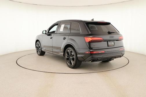 2025 Audi Q7 55 Premium Plus