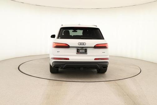 2026 Audi Q7 55 Premium Plus