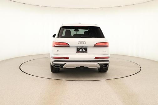 2025 Audi Q7 55 Premium Plus