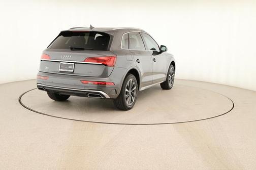 2023 Audi Q5 45 S line quattro Premium