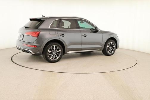 2023 Audi Q5 45 S line quattro Premium