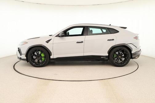 2023 Lamborghini Urus Performante