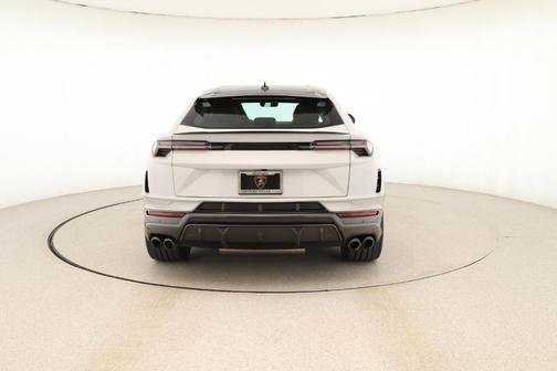 2023 Lamborghini Urus Performante