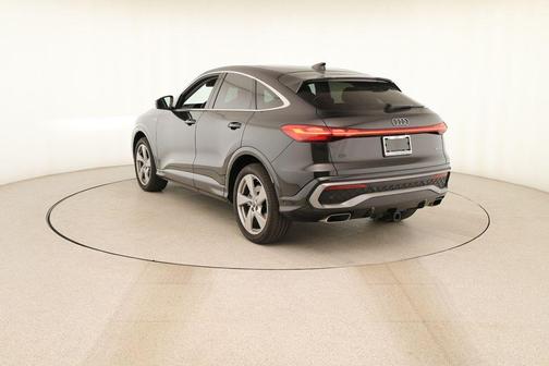 Mythos Black Metallic 2025 Audi Q5 2.0T Premium