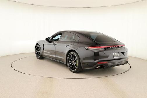 2021 Porsche Panamera 4