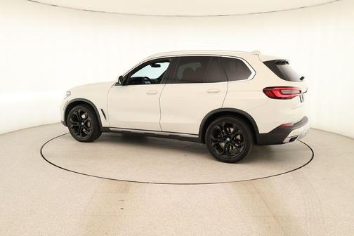 Alpine White 2022 BMW X5 sDrive40i
