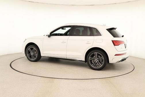 2022 Audi Q5 e 55 S line quattro Premium