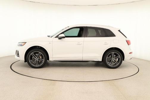 2022 Audi Q5 e 55 S line quattro Premium