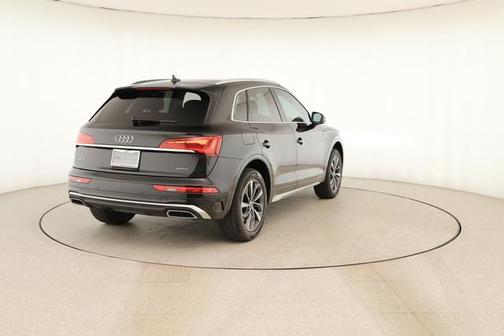 2023 Audi Q5 45 S line quattro Premium