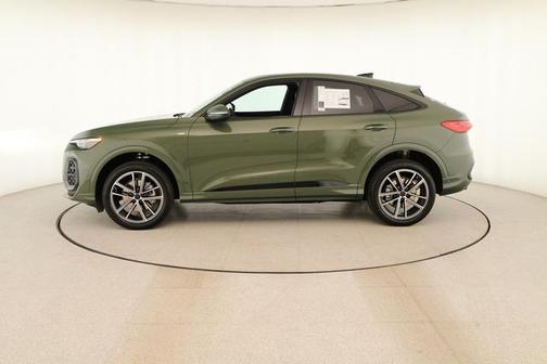 Green Metallic 2026 Audi Q5 PLUS