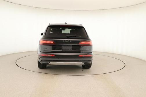 2022 Audi Q7 55 Premium Plus