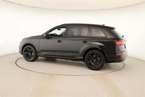 2022 Audi Q7 55 Premium Plus