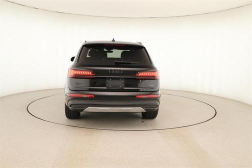 2022 Audi Q7 55 Premium Plus