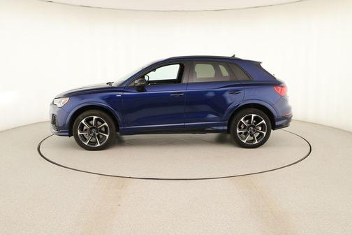 Navarra Blue Metallic 2025 Audi Q3 45 S line Premium