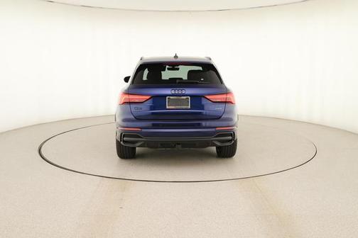 Navarra Blue Metallic 2025 Audi Q3 45 S line Premium