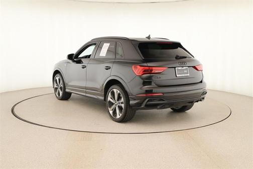 2022 Audi Q3 45 S line Premium