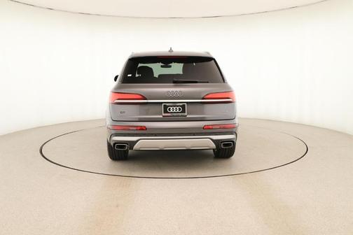 2025 Audi Q7 55 Premium