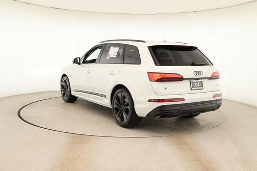 2026 Audi Q7 55 Premium Plus