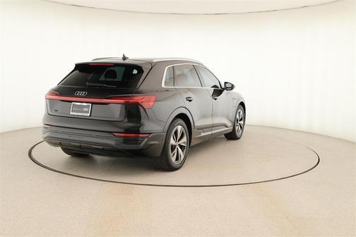 2024 Audi Q8 e-tron Premium