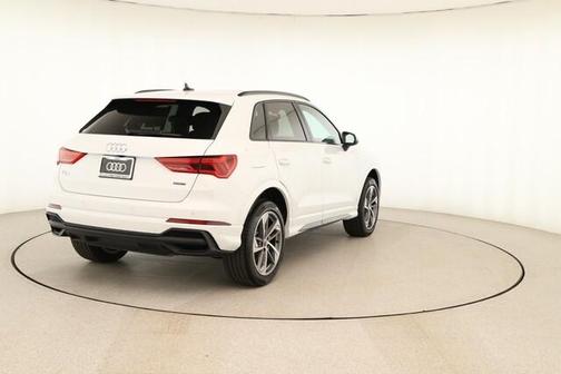 2025 Audi Q3 45 S line Premium