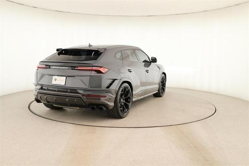 2024 Lamborghini Urus Performante