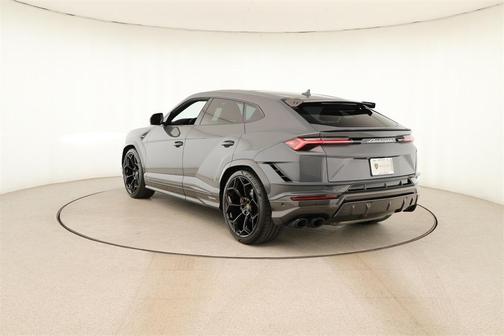 2024 Lamborghini Urus Performante