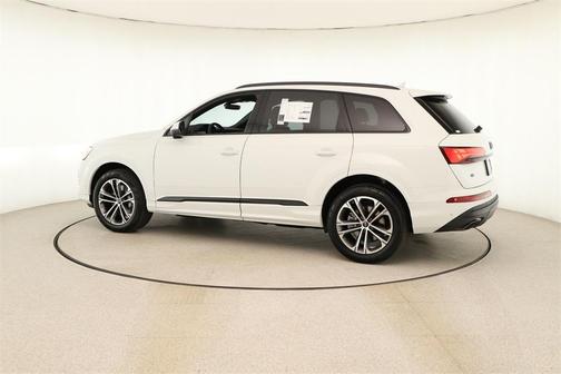 2026 Audi Q7 45 Premium