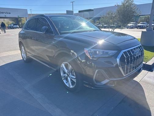 2022 Audi Q3 45 S line Premium