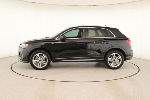 2022 Audi Q3 45 S line Premium