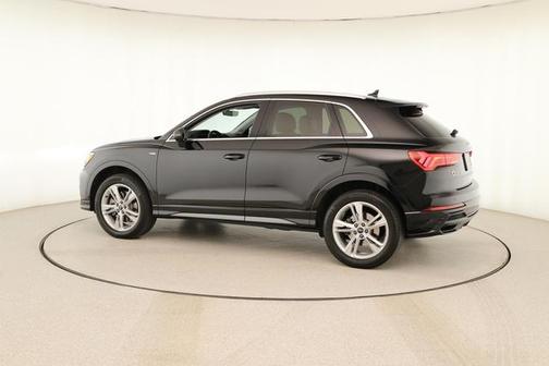 2022 Audi Q3 45 S line Premium