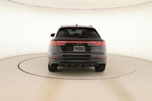 2025 Audi Q8 55 Premium