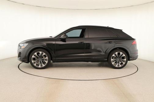 2025 Audi Q8 55 Premium