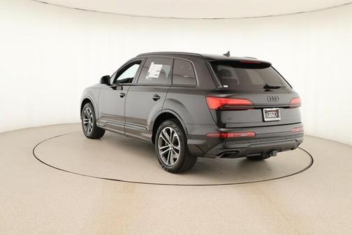 2026 Audi Q7 45 Premium Plus