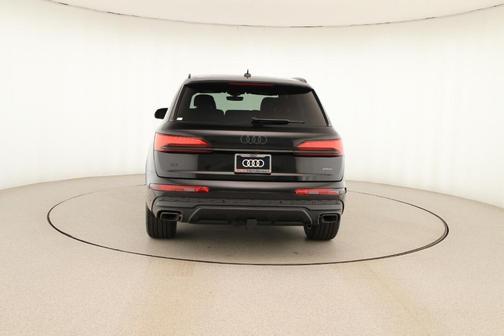 2026 Audi Q7 45 Premium Plus