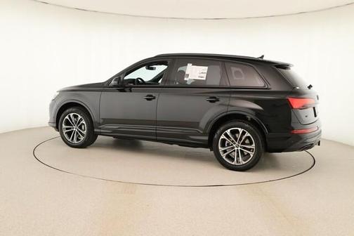 2026 Audi Q7 45 Premium Plus