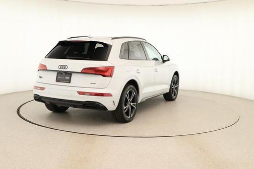 2025 Audi Q5 45 S line quattro Premium