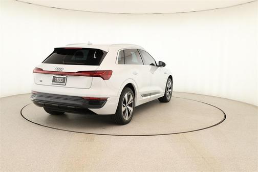 2024 Audi Q8 e-tron Premium