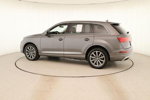 Samurai Gray Metallic 2018 Audi Q7 3.0T Premium Plus