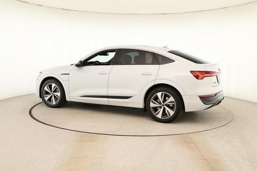 2024 Audi Q8 e-tron S line Premium