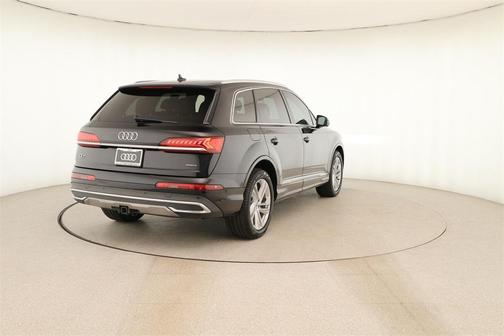 2021 Audi Q7 55 Premium
