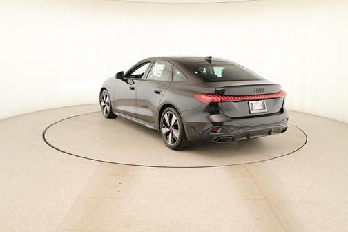 Mythos Black Metallic 2026 Audi A5