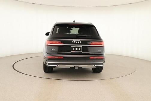 2023 Audi Q7 55 Premium Plus