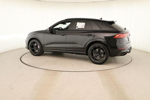 Mythos Black Metallic 2026 Audi RS Q8 4.0T quattro