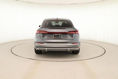 2022 Audi e-tron S Prestige