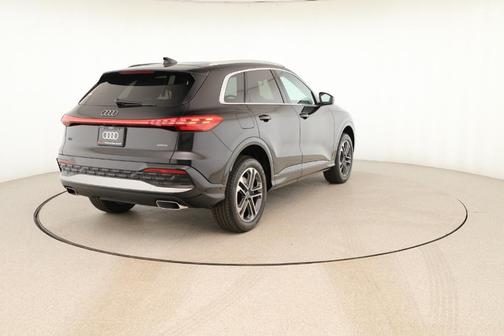 2025 Audi Q5 2.0T quattro Premium