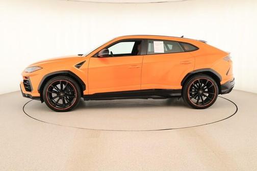 2021 Lamborghini Urus Pearl Capsule